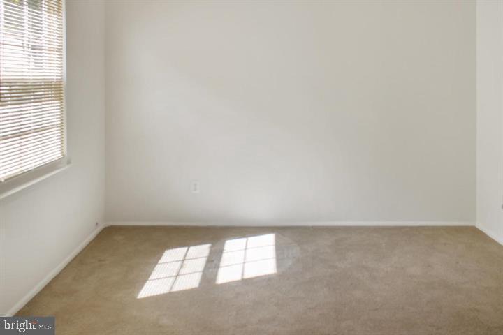 OAK MANOR TWN HSE CONDO - Residential