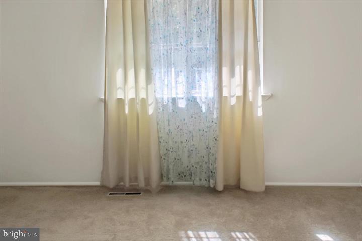 OAK MANOR TWN HSE CONDO - Residential