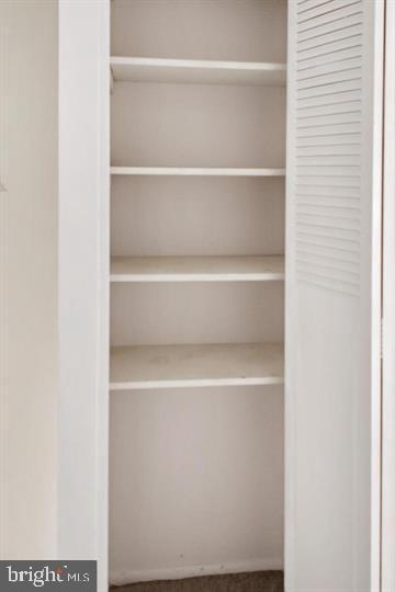 OAK MANOR TWN HSE CONDO - Residential