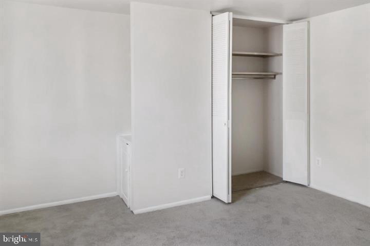 OAK MANOR TWN HSE CONDO - Residential