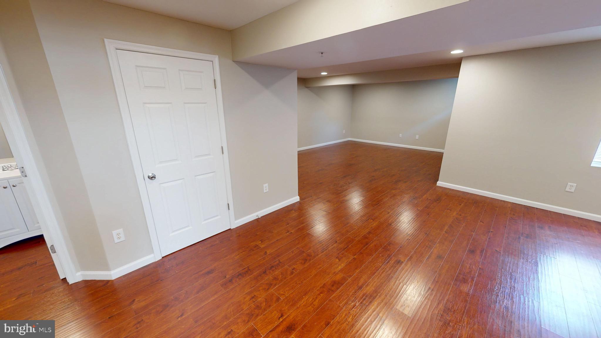 HAMPTON SUB-PLAT 1> - Residential