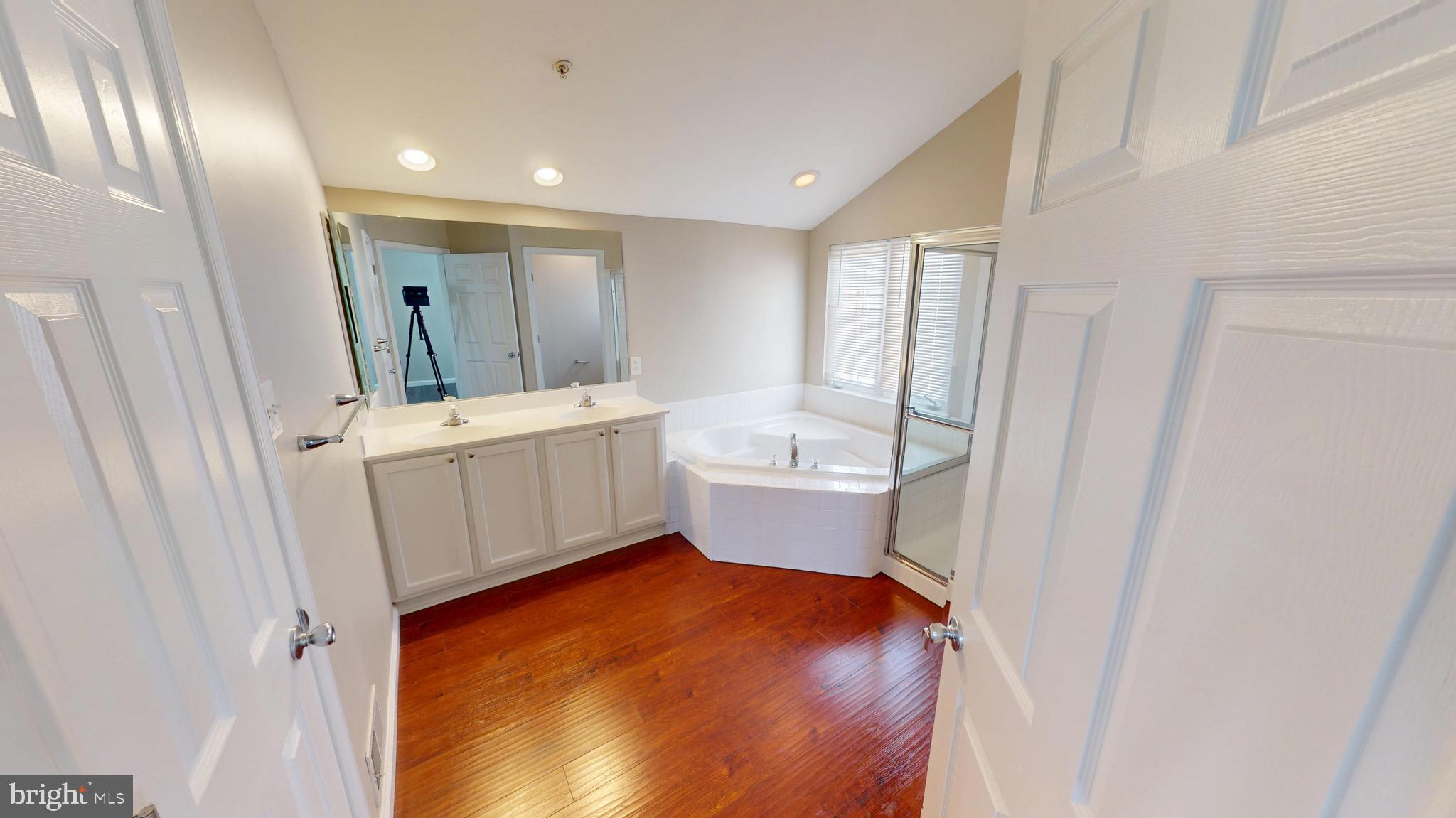 HAMPTON SUB-PLAT 1> - Residential