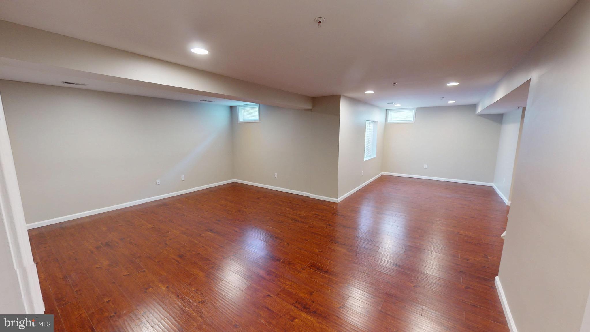 HAMPTON SUB-PLAT 1> - Residential