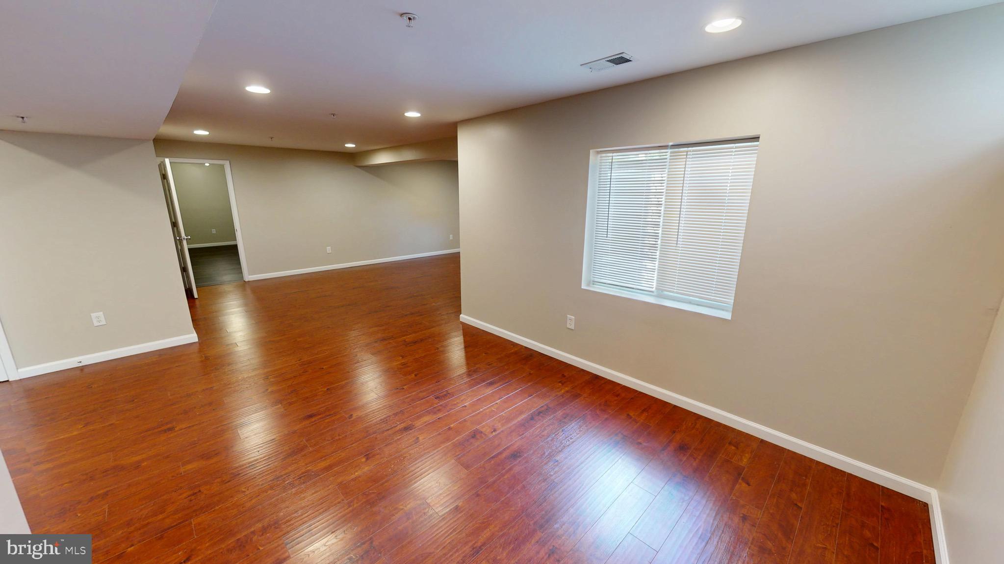 HAMPTON SUB-PLAT 1> - Residential