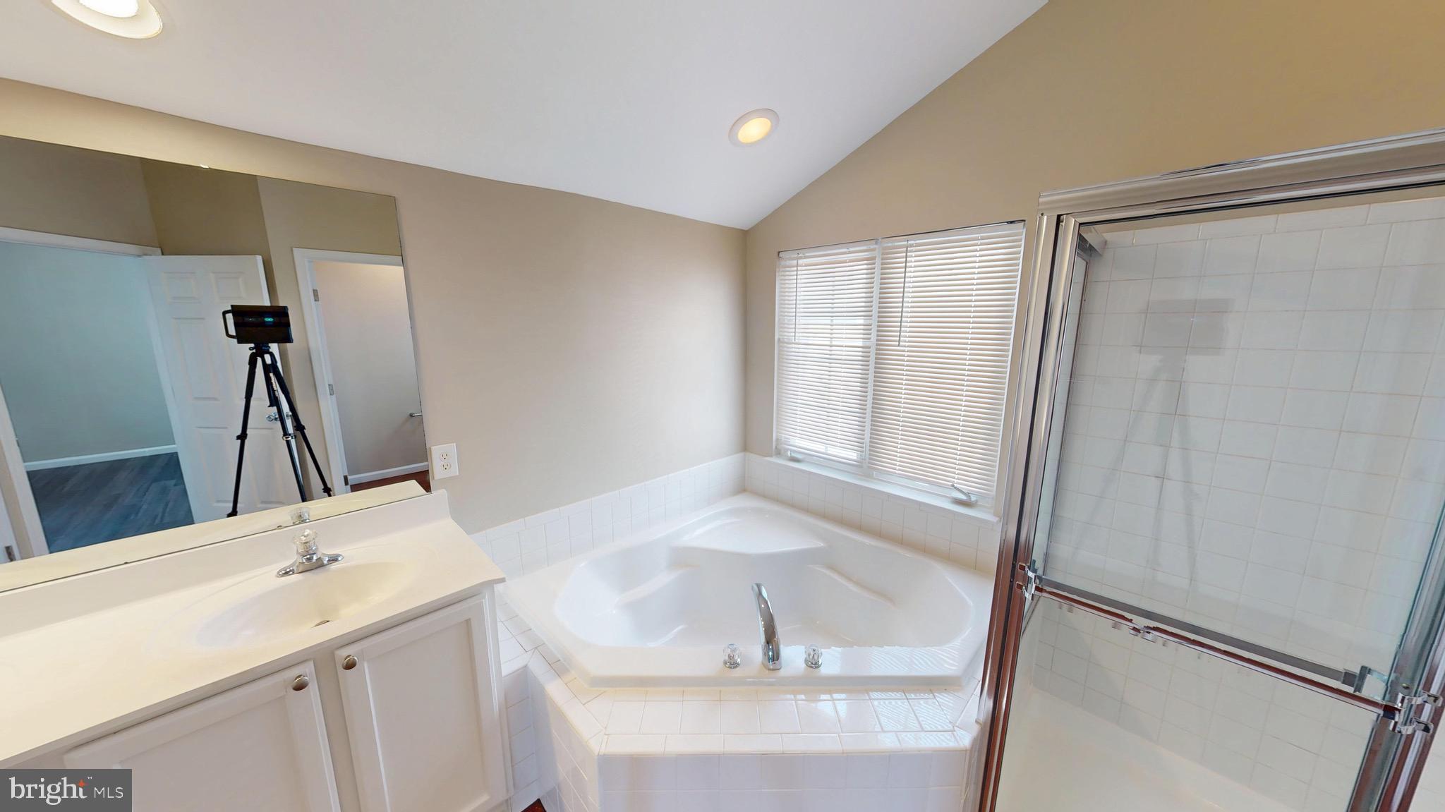 HAMPTON SUB-PLAT 1> - Residential