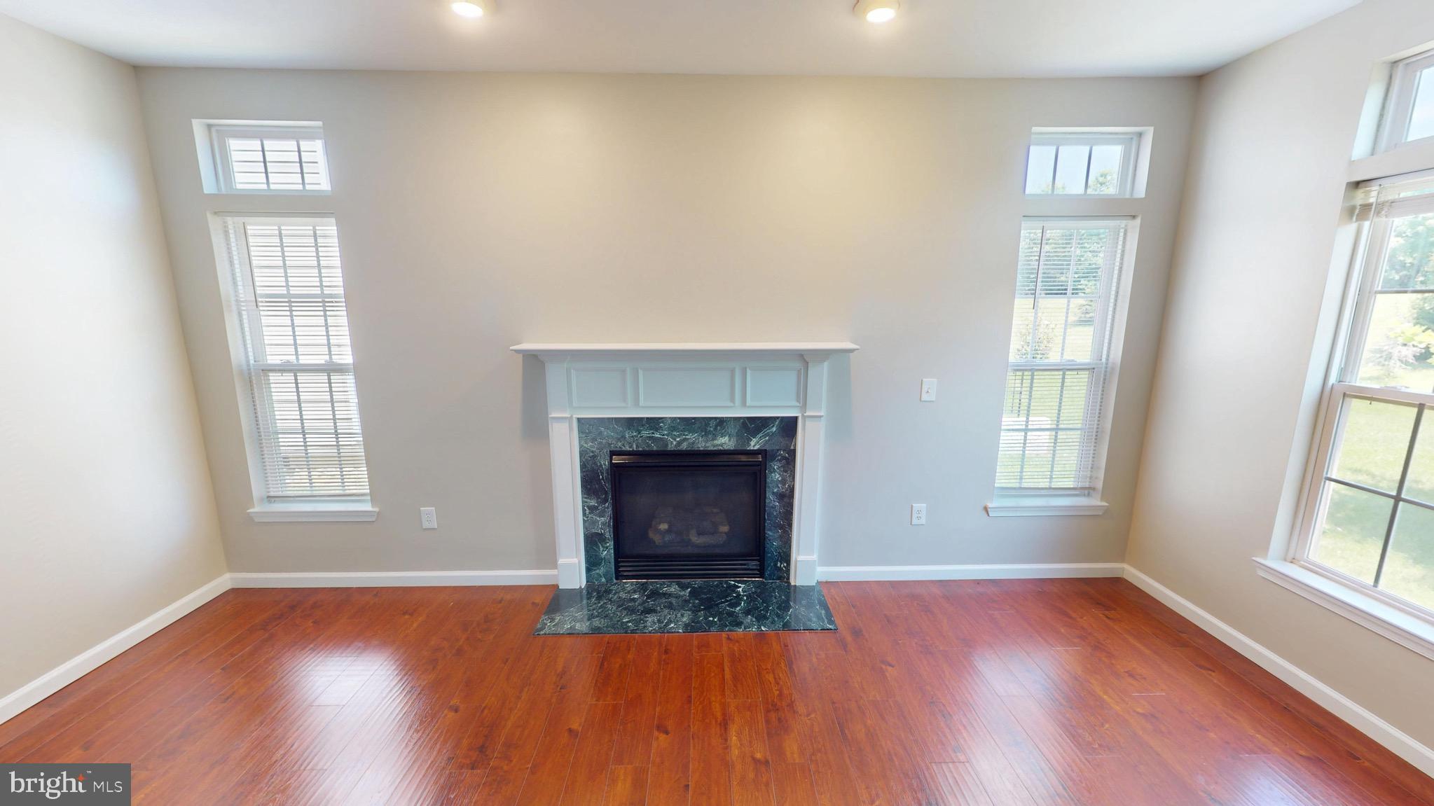 HAMPTON SUB-PLAT 1> - Residential