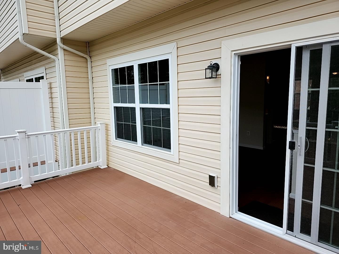 CHELSEA MANOR - Residential Lease