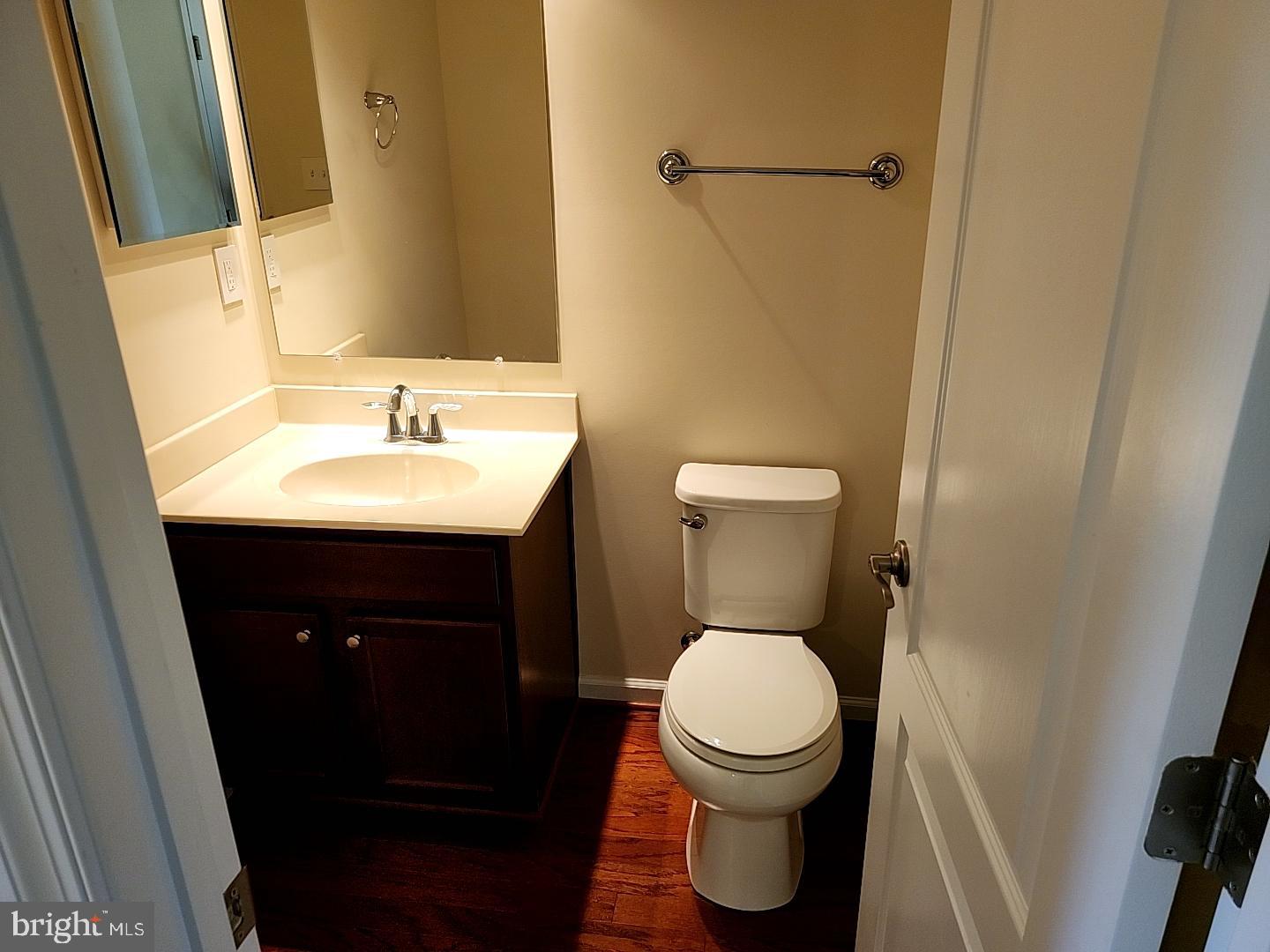 CHELSEA MANOR - Residential Lease