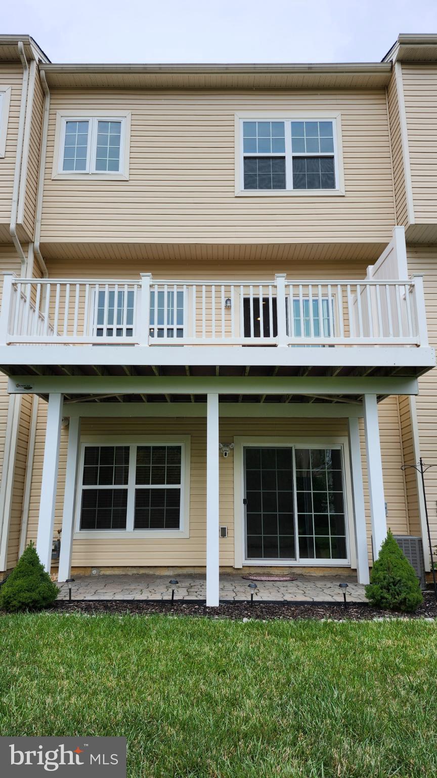 CHELSEA MANOR - Residential Lease