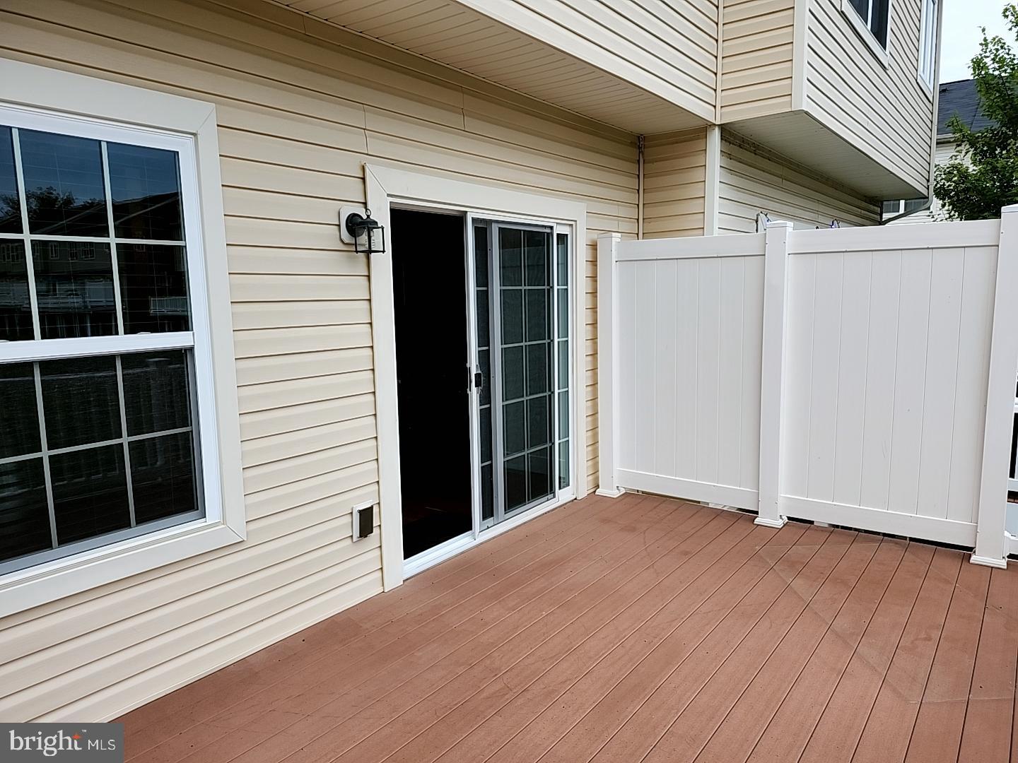 CHELSEA MANOR - Residential Lease