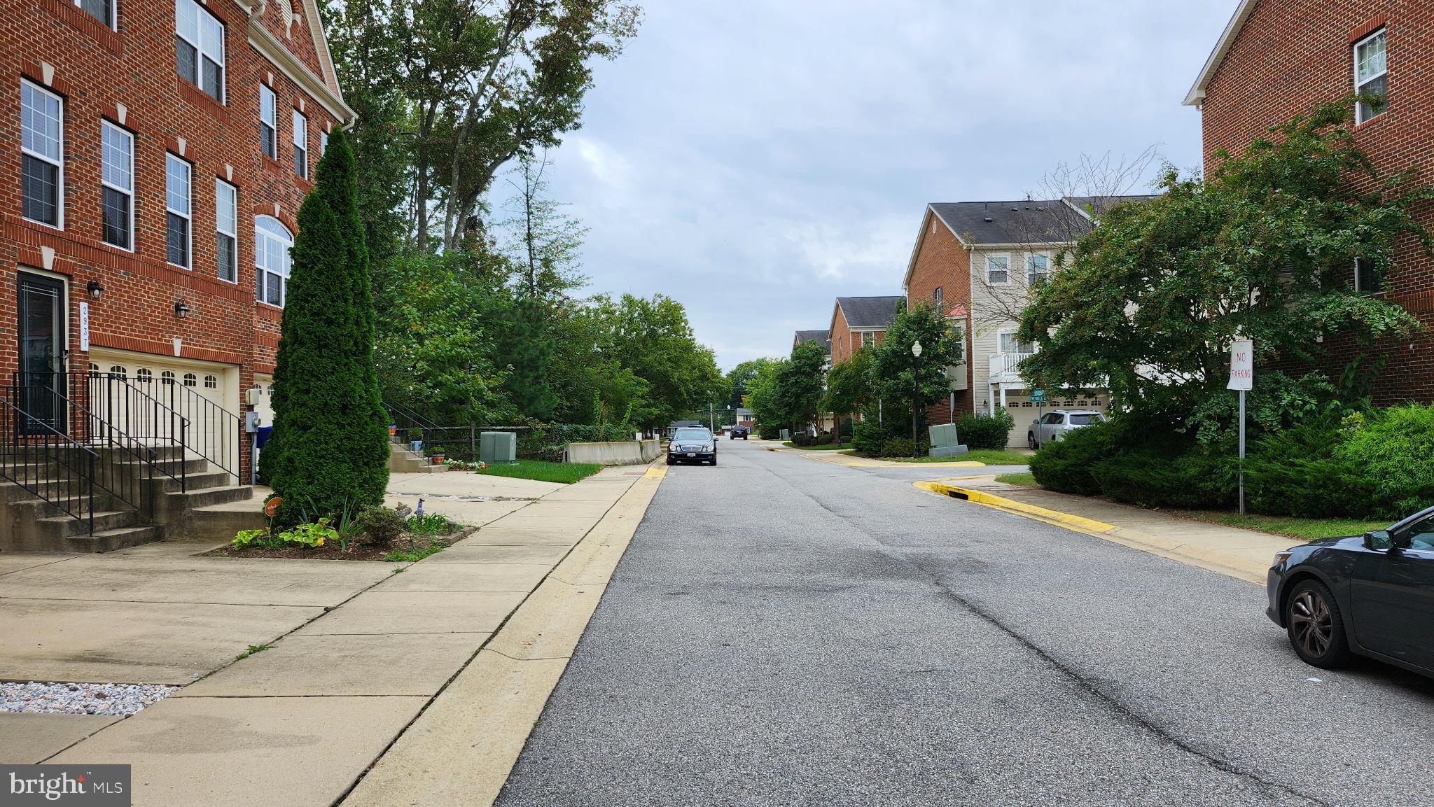 CHELSEA MANOR - Residential Lease