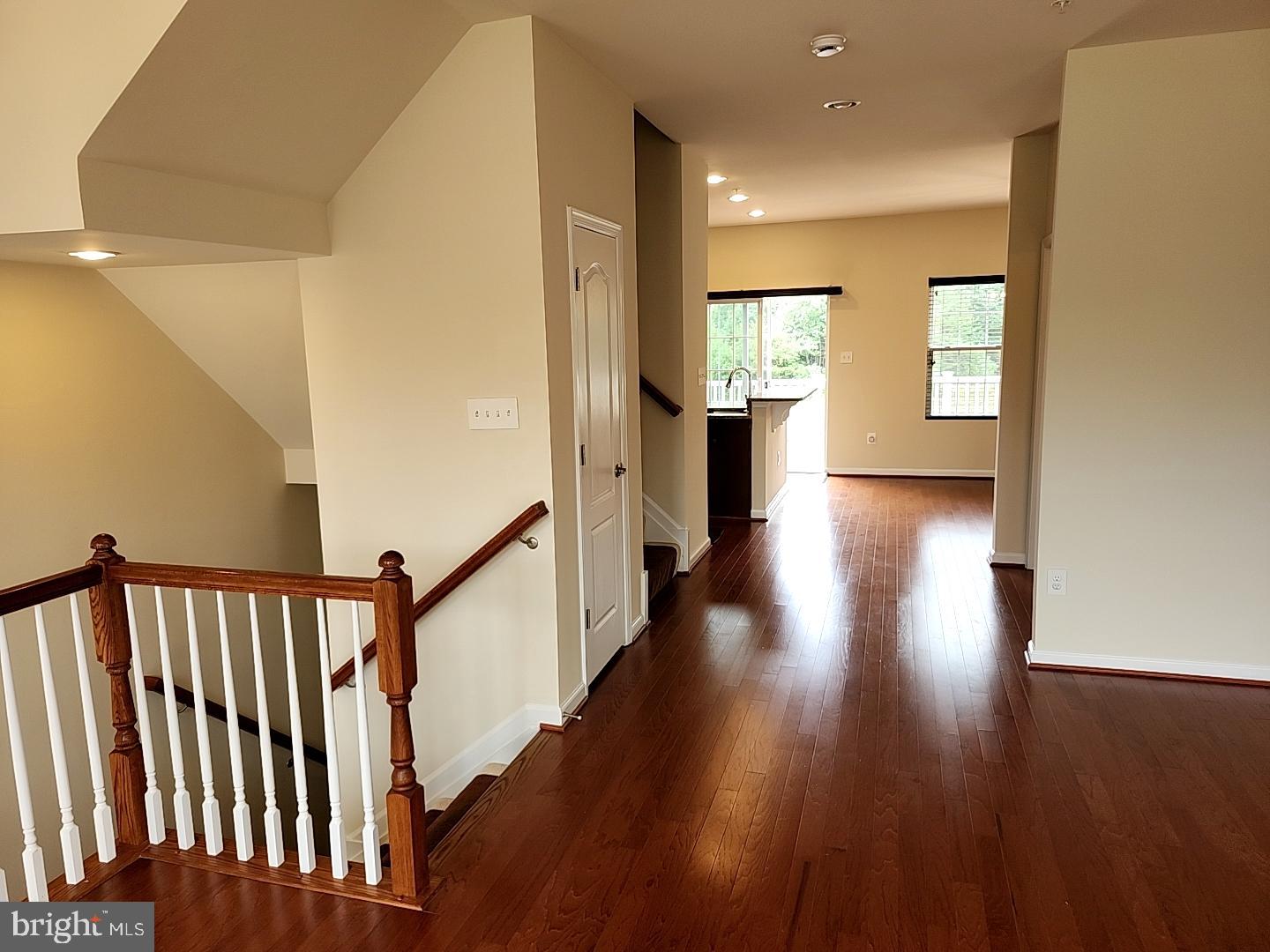 CHELSEA MANOR - Residential Lease