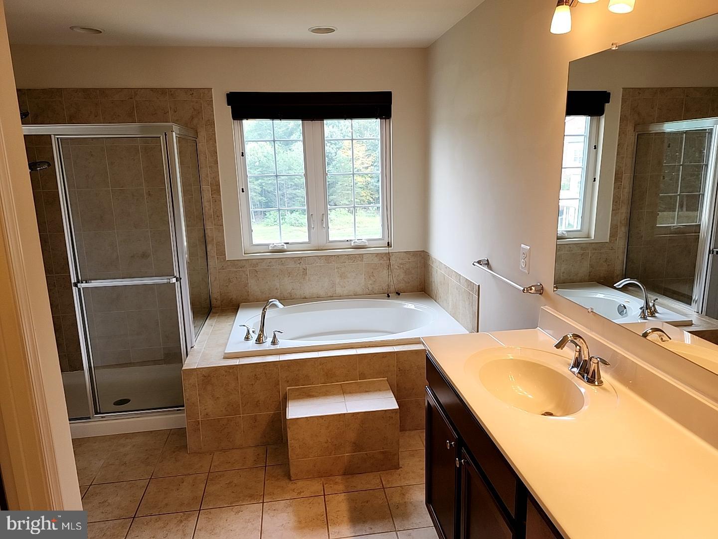 CHELSEA MANOR - Residential Lease