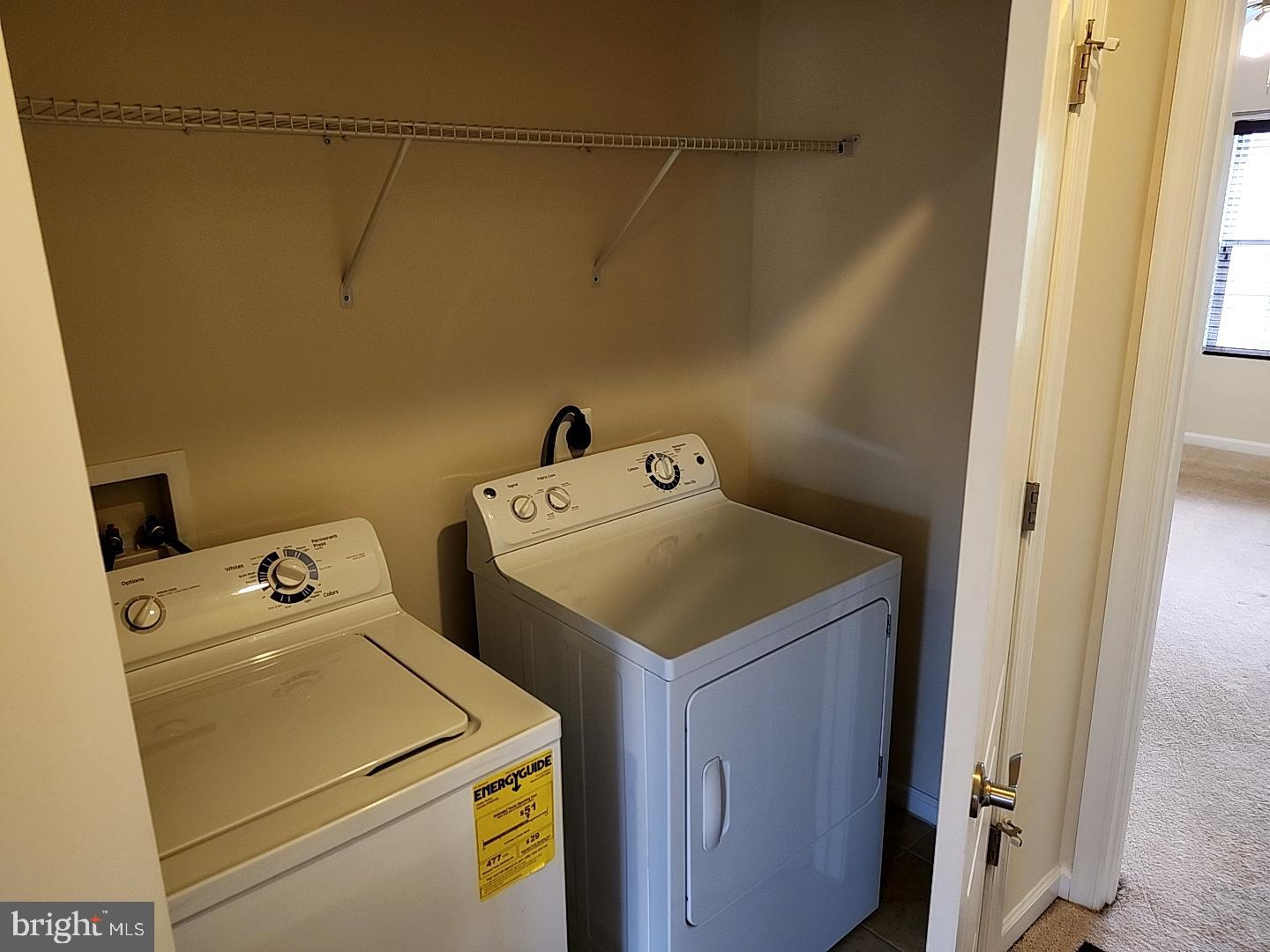 CHELSEA MANOR - Residential Lease