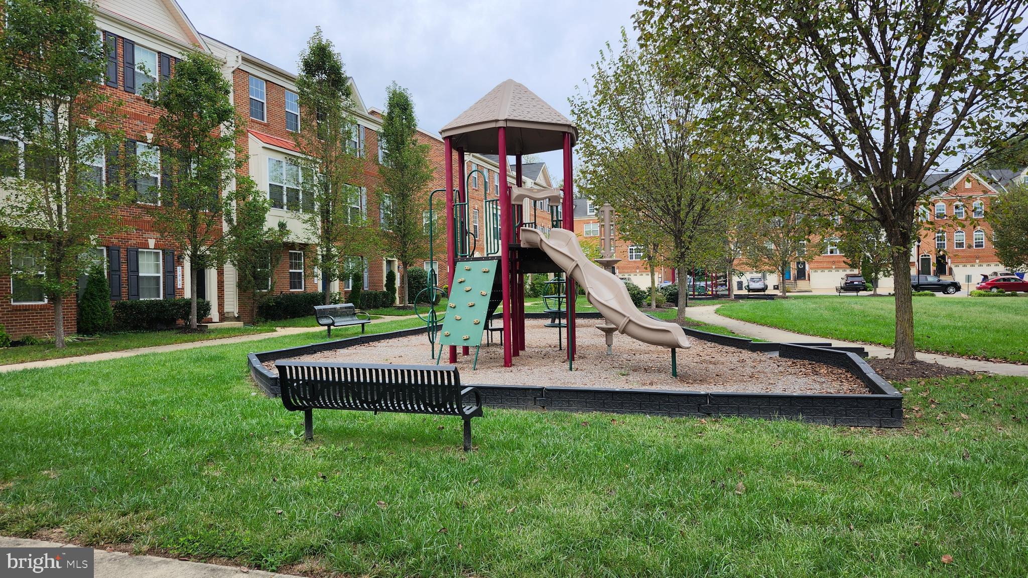 CHELSEA MANOR - Residential Lease