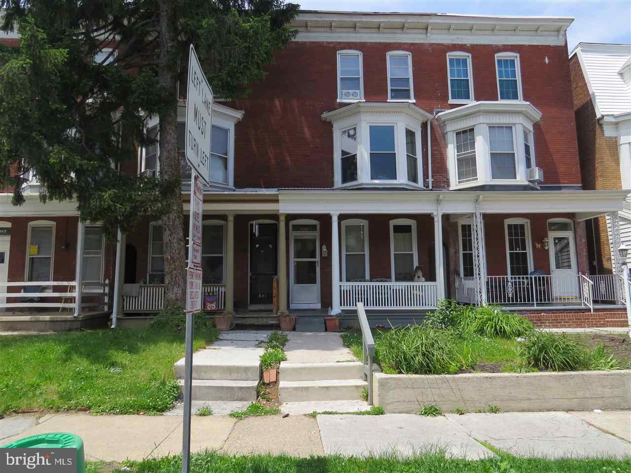 Extremely well cared for 2 unit with good tenants and cash flow. Tenants want to stay. Many updates throughout the property and both units are in great shape. This property is ready for a new owner and the work has been done for you.