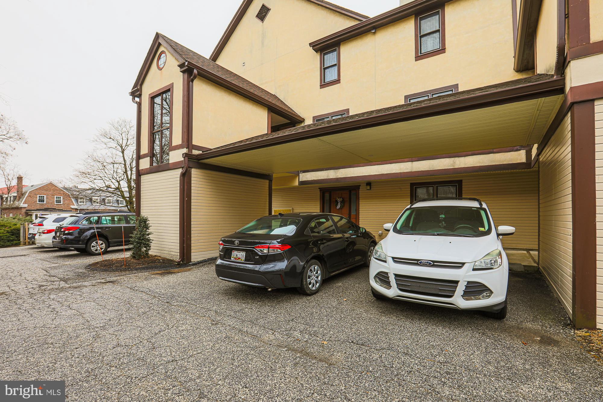 ROLAND PARK - Residential