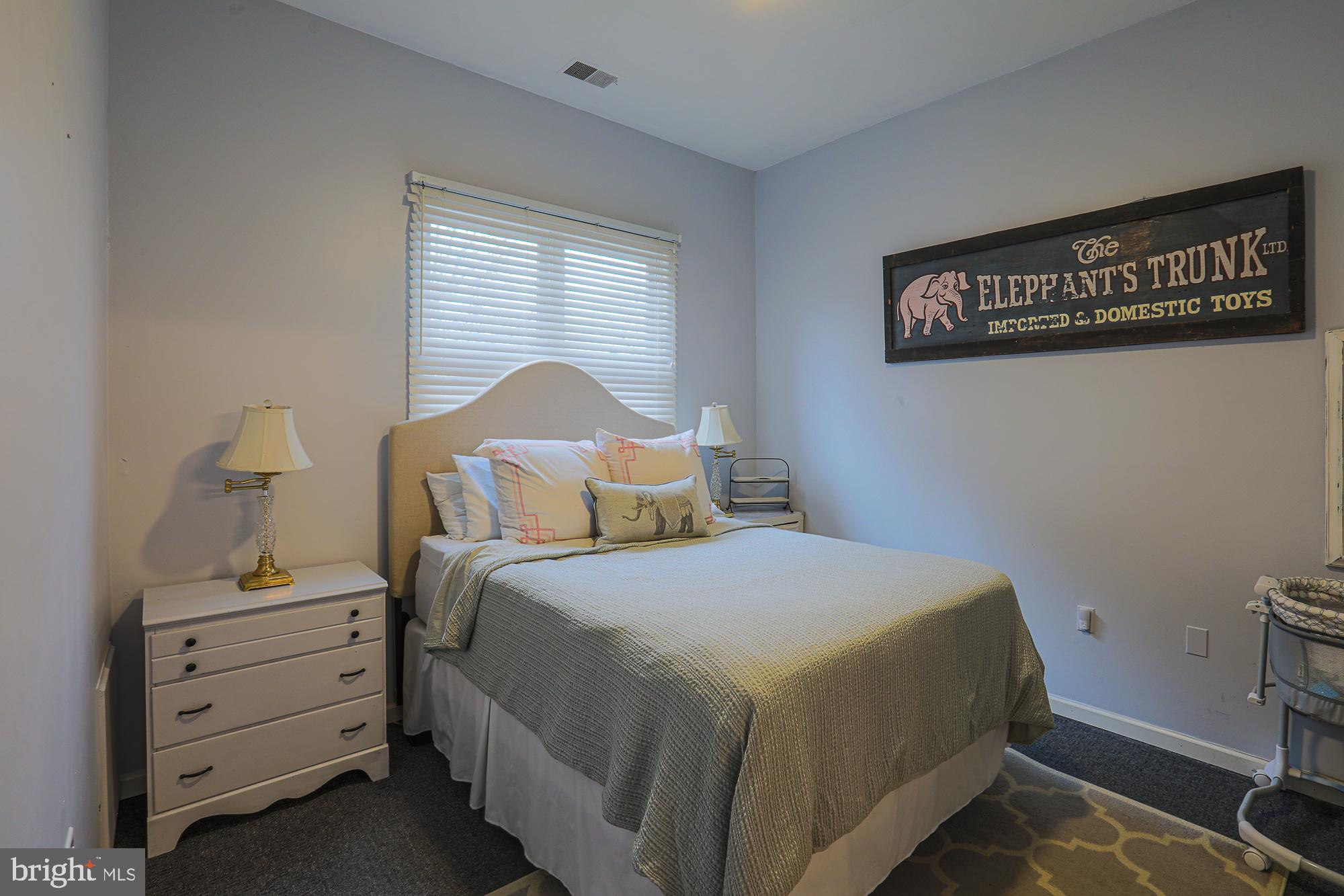 ROLAND PARK - Residential