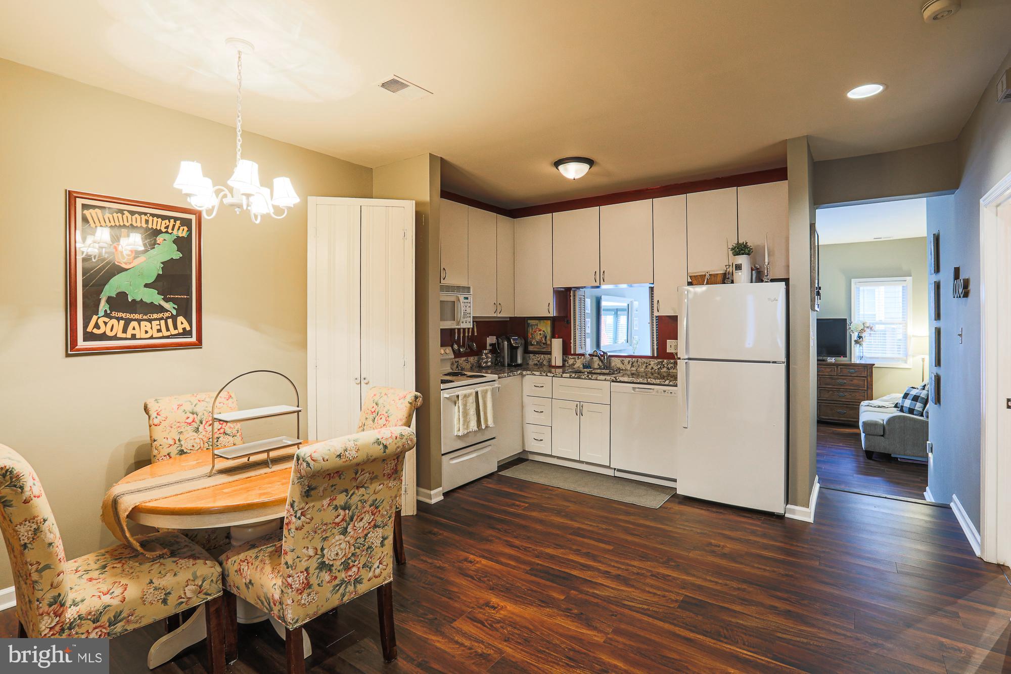 ROLAND PARK - Residential