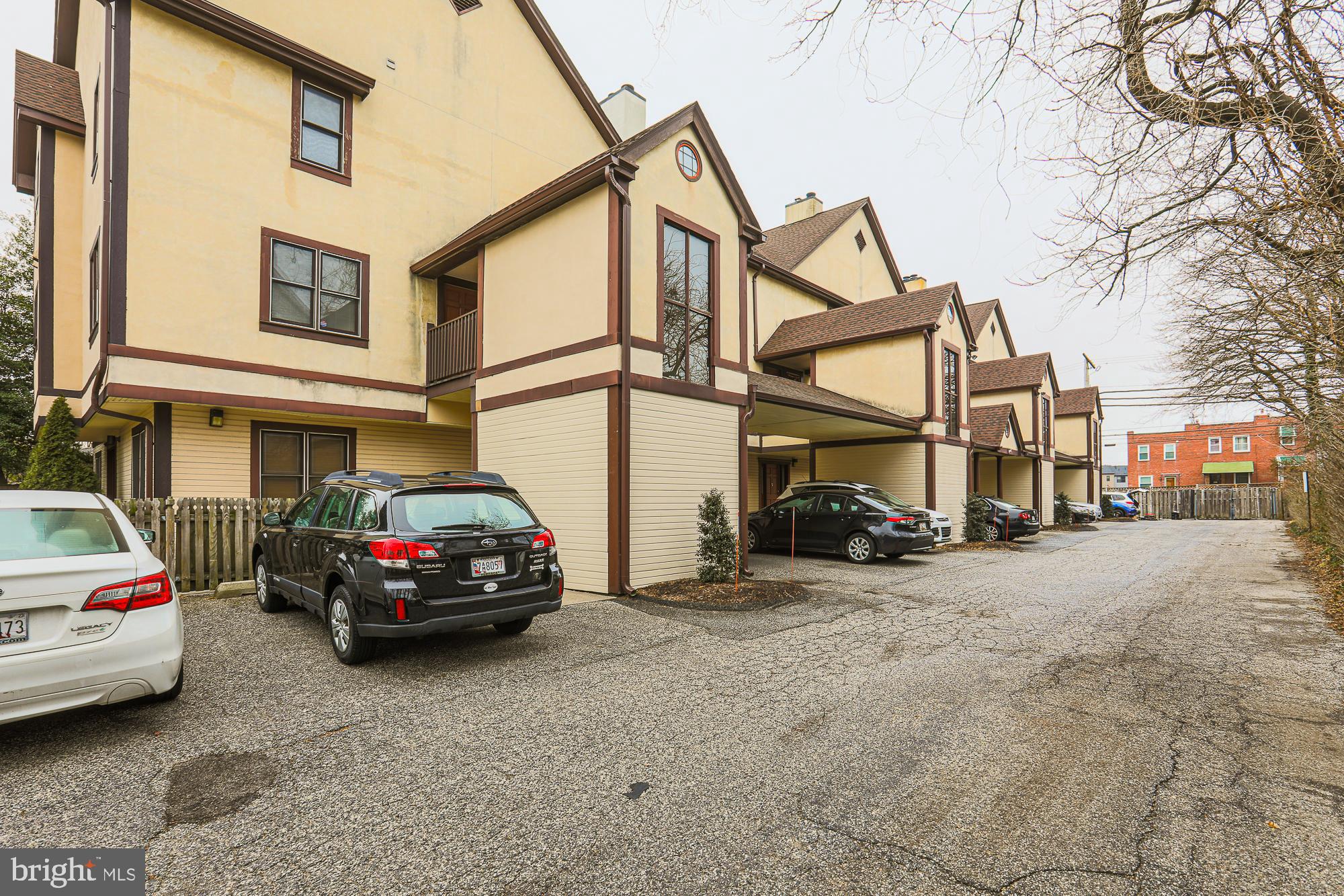 ROLAND PARK - Residential