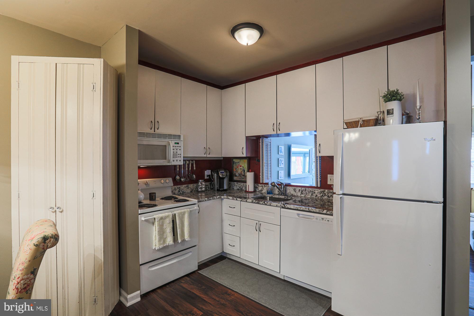 ROLAND PARK - Residential