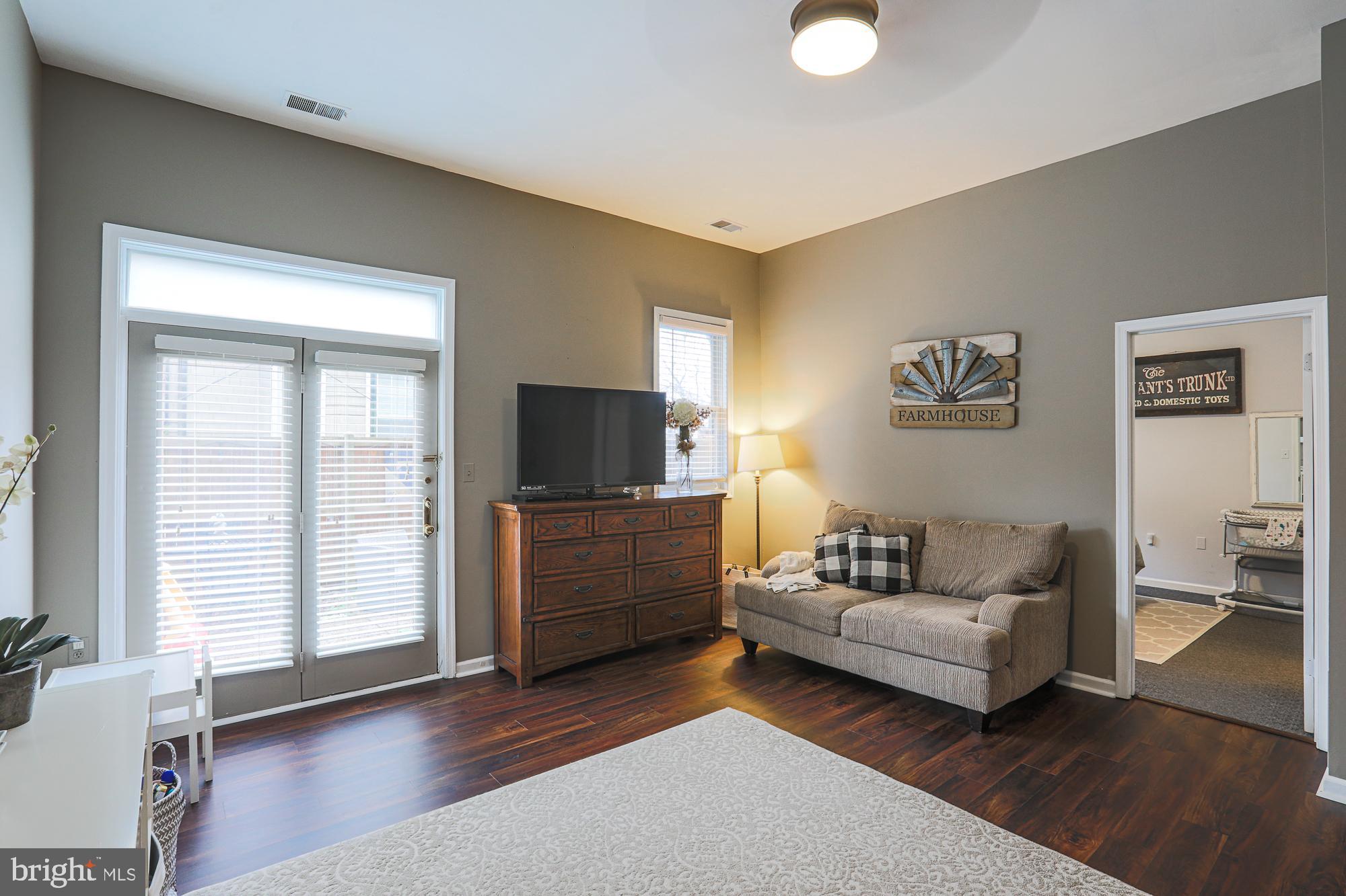 ROLAND PARK - Residential