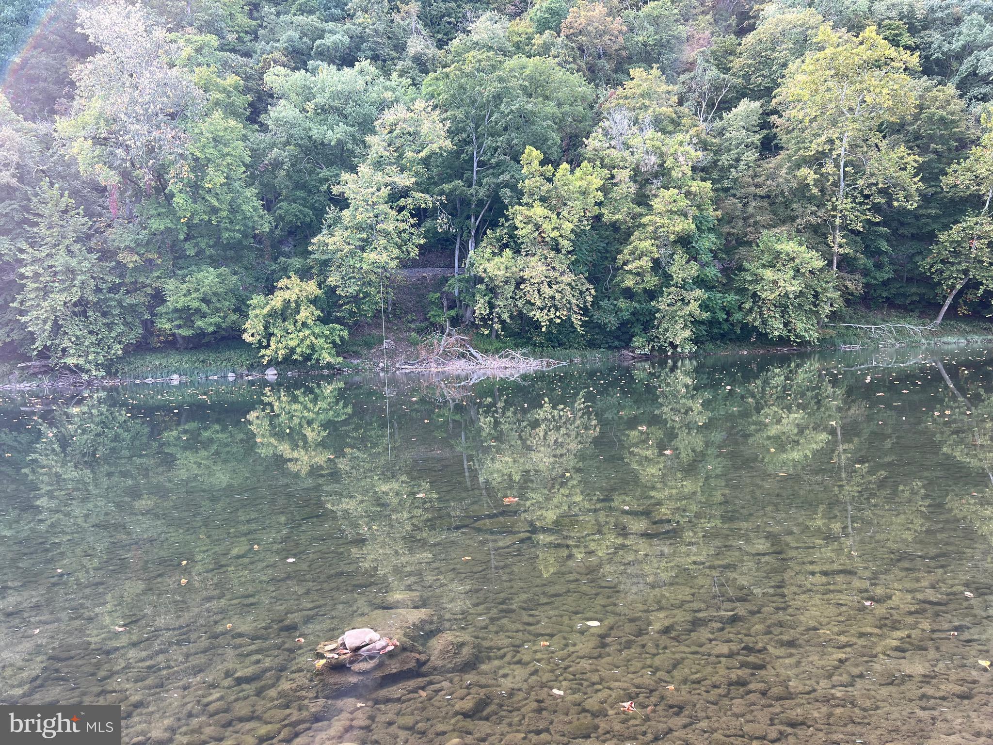 LITTLE MOUNTAIN ESTATES - Residential