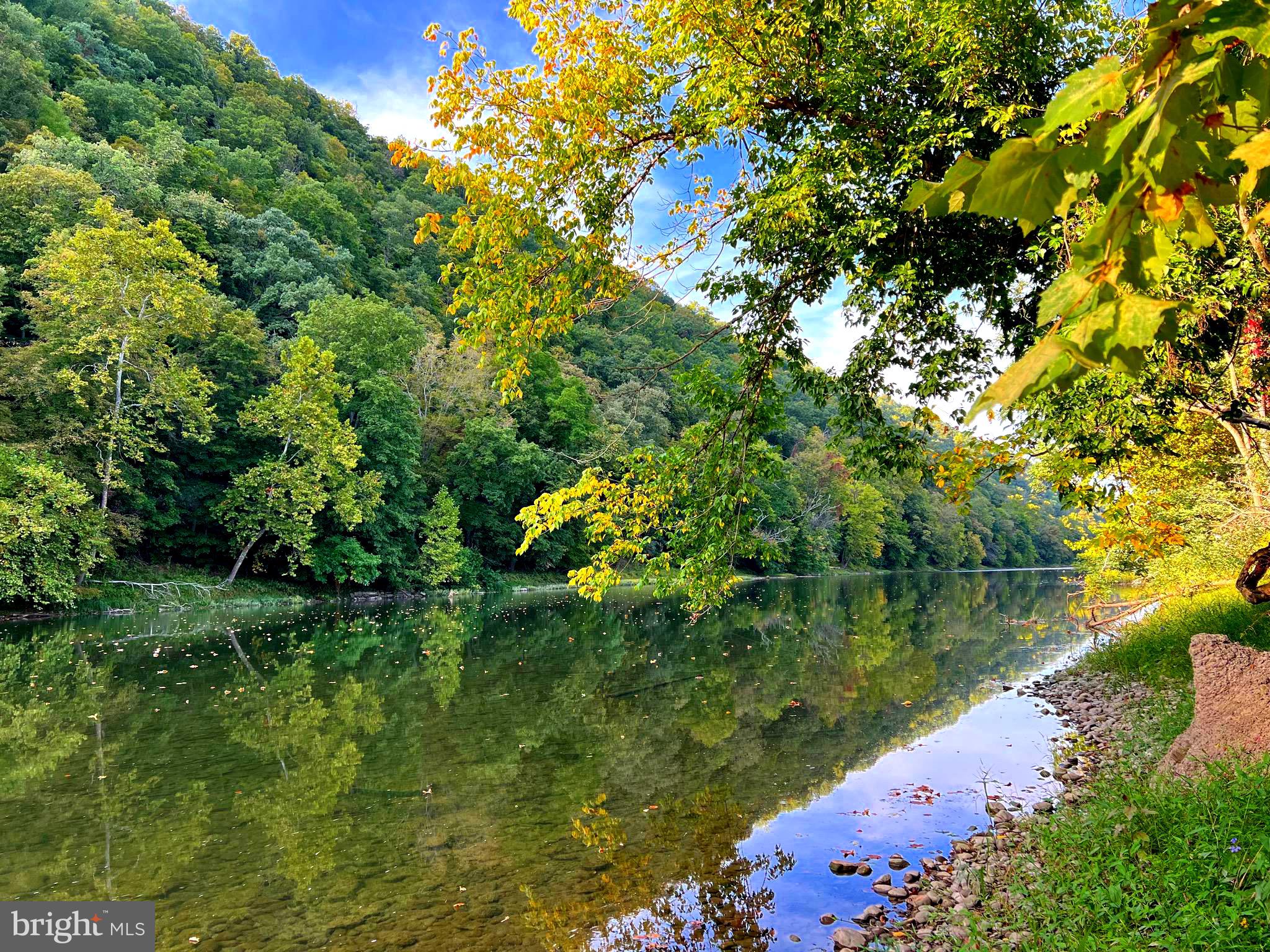 LITTLE MOUNTAIN ESTATES - Residential