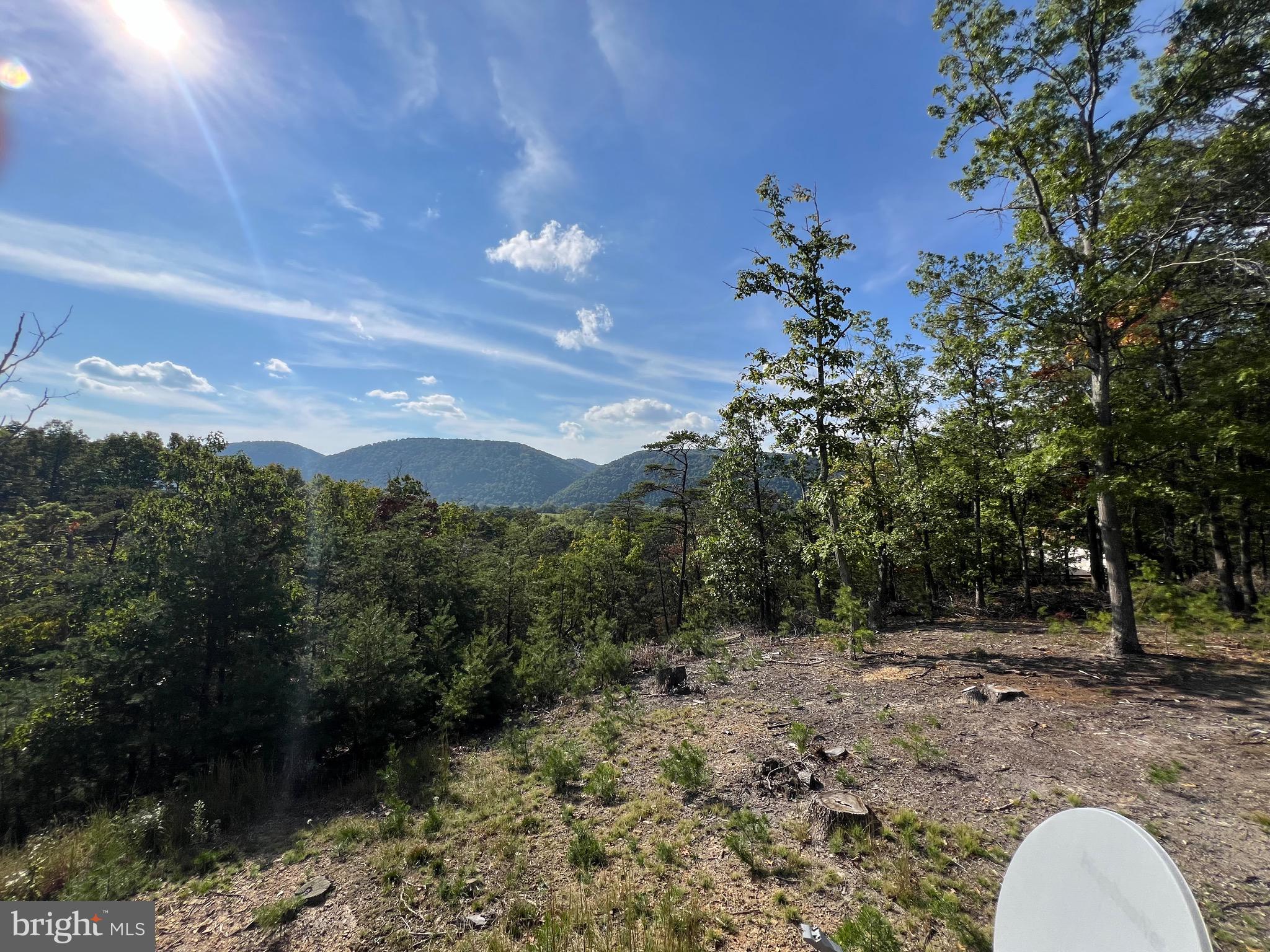 LITTLE MOUNTAIN ESTATES - Residential