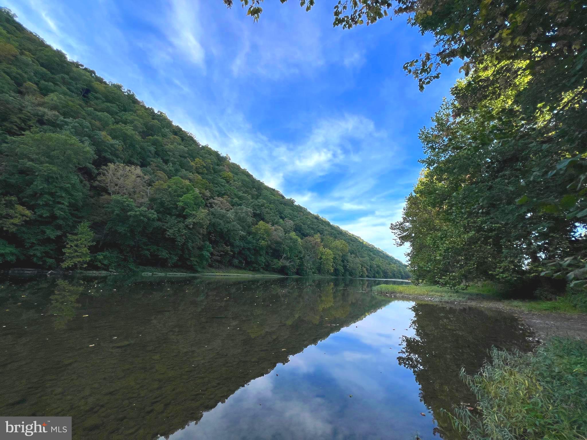 LITTLE MOUNTAIN ESTATES - Residential