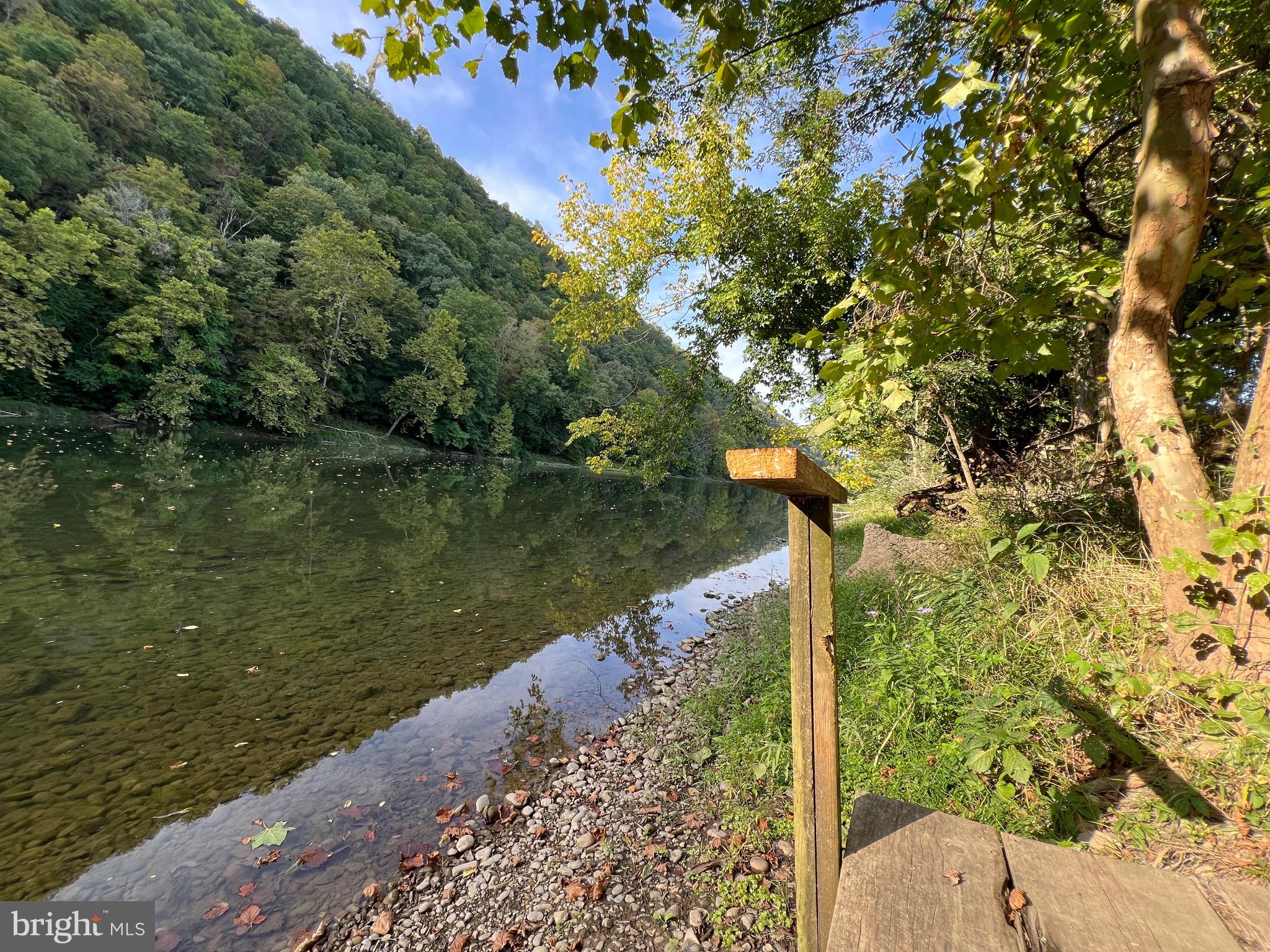 LITTLE MOUNTAIN ESTATES - Residential