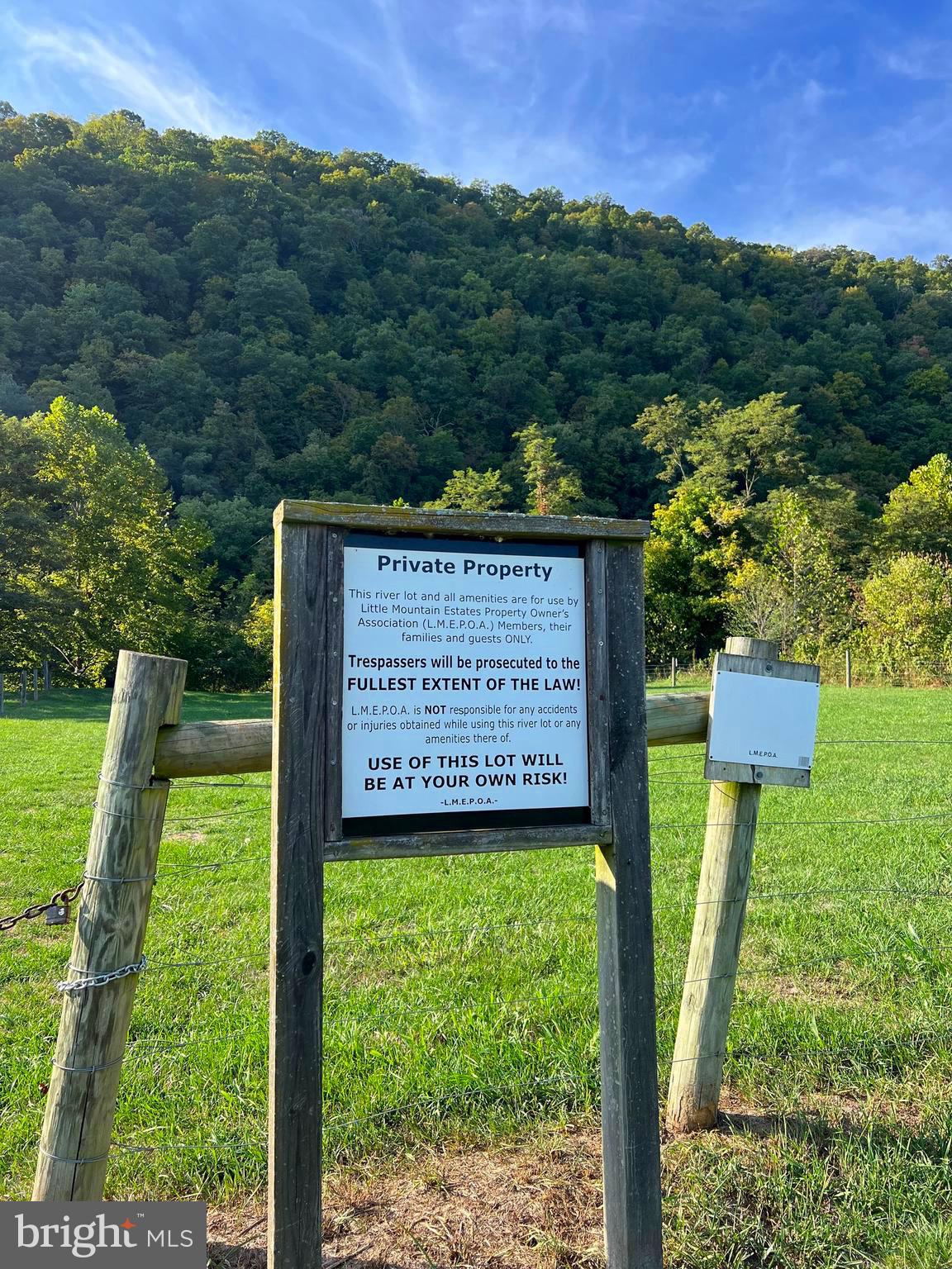 LITTLE MOUNTAIN ESTATES - Residential