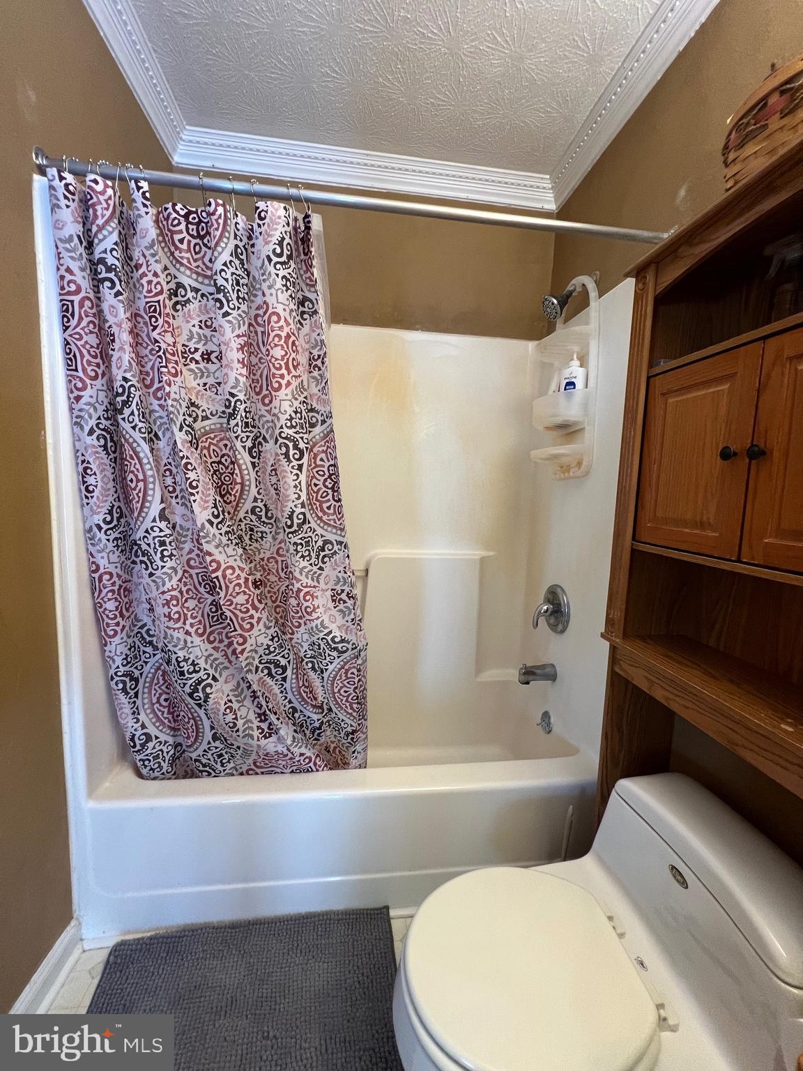 LITTLE MOUNTAIN ESTATES - Residential