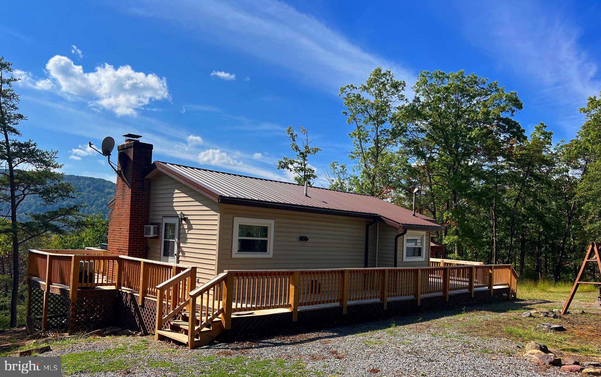 LITTLE MOUNTAIN ESTATES - Residential