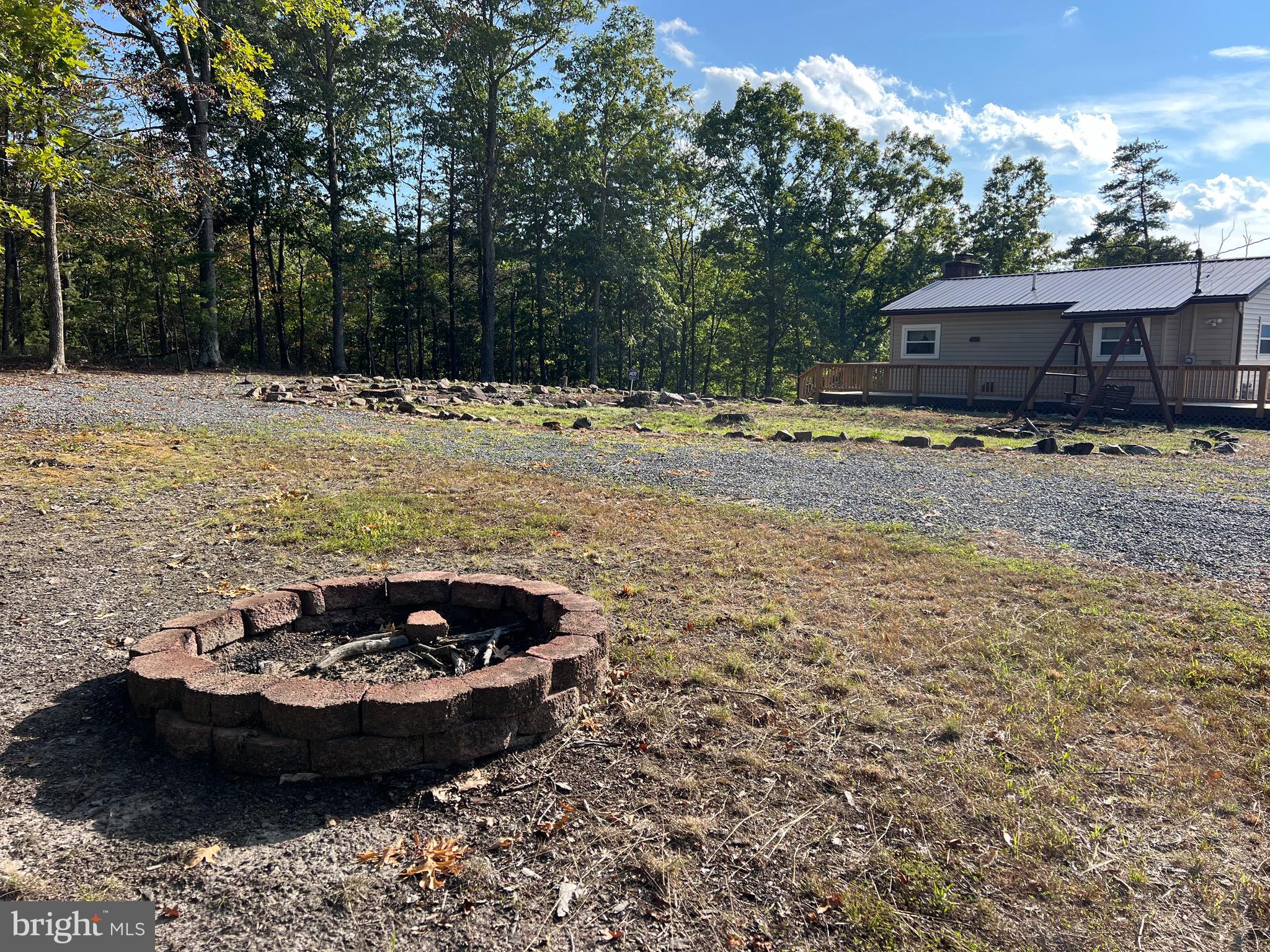 LITTLE MOUNTAIN ESTATES - Residential