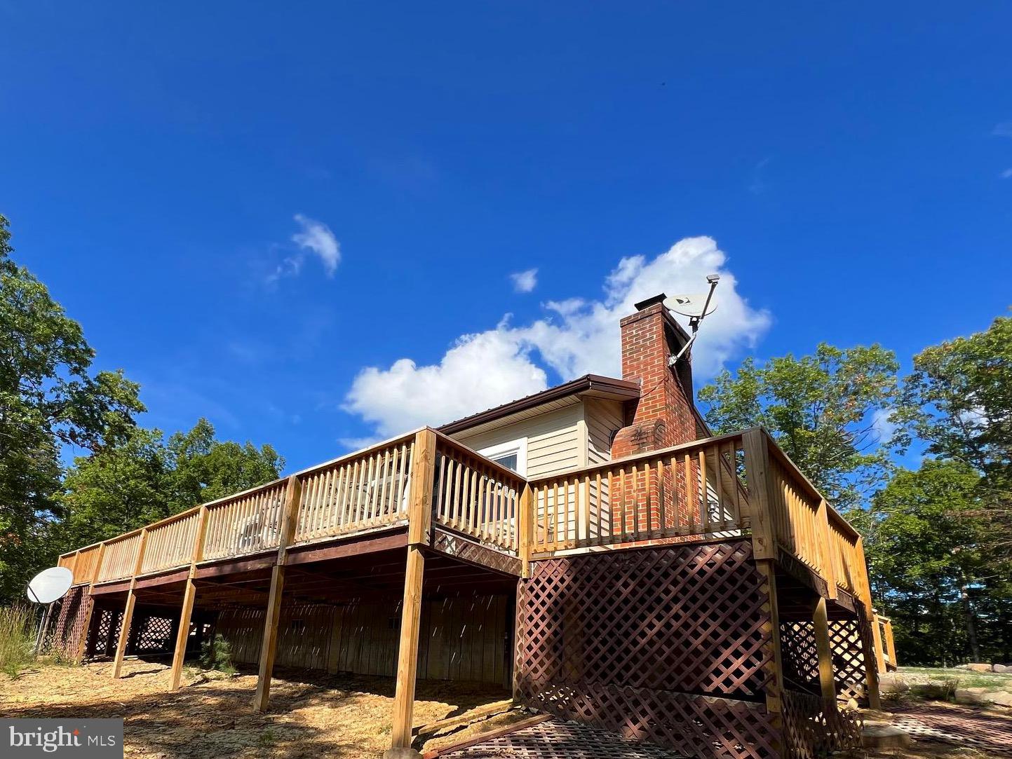 LITTLE MOUNTAIN ESTATES - Residential