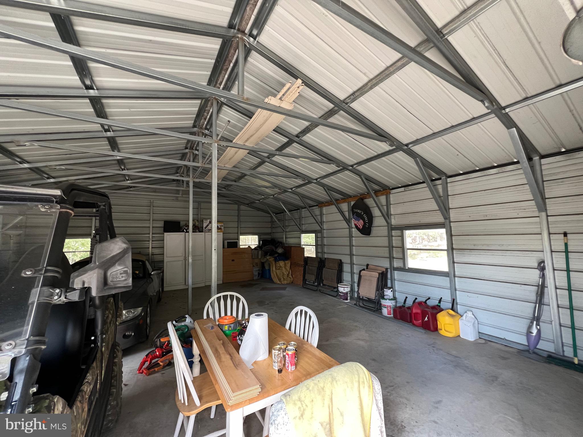 LITTLE MOUNTAIN ESTATES - Residential