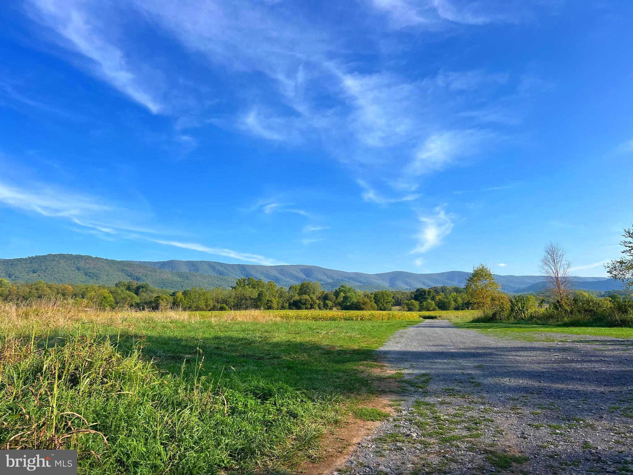 LITTLE MOUNTAIN ESTATES - Residential
