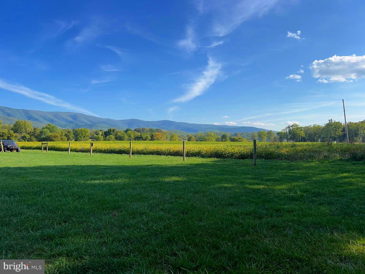 LITTLE MOUNTAIN ESTATES - Residential