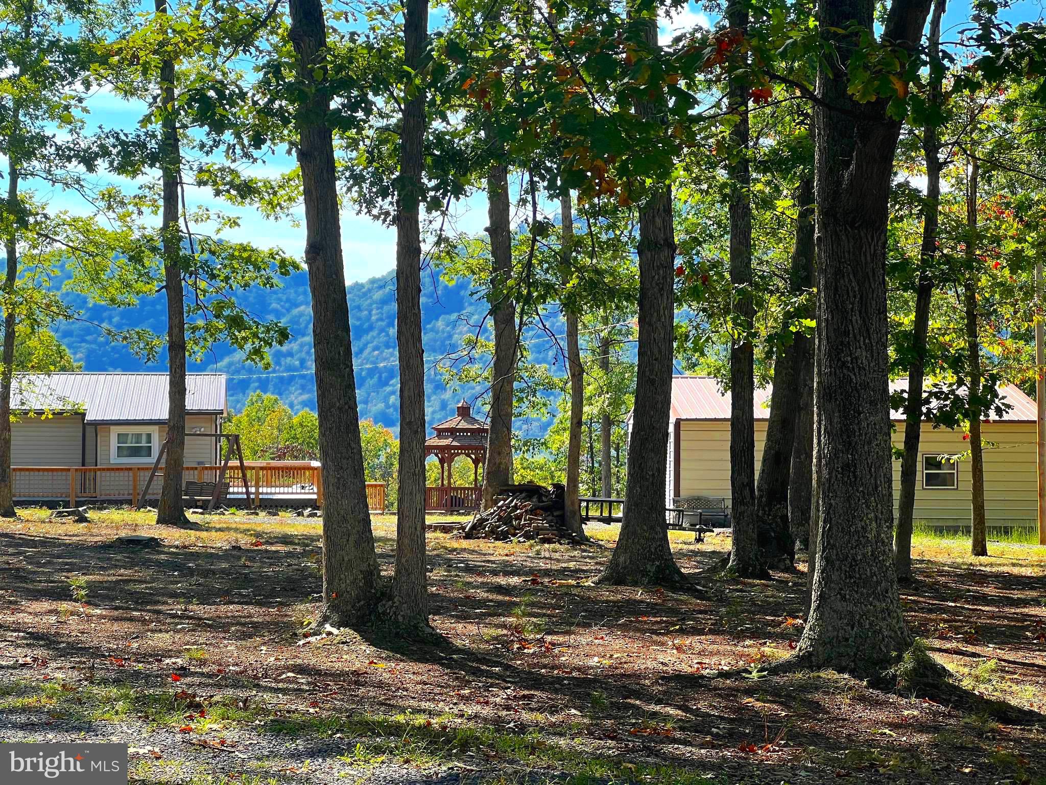 LITTLE MOUNTAIN ESTATES - Residential