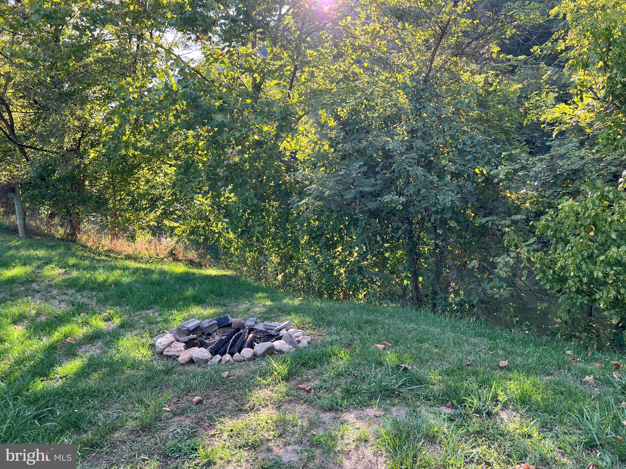 LITTLE MOUNTAIN ESTATES - Residential