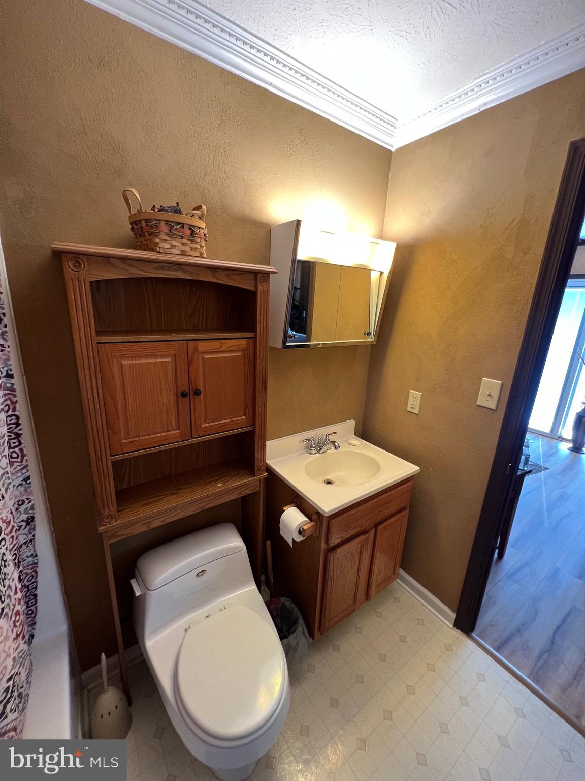 LITTLE MOUNTAIN ESTATES - Residential