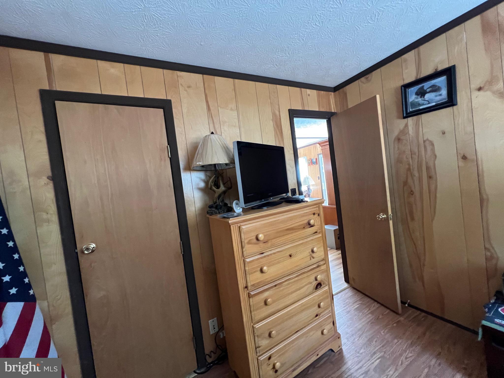 LITTLE MOUNTAIN ESTATES - Residential