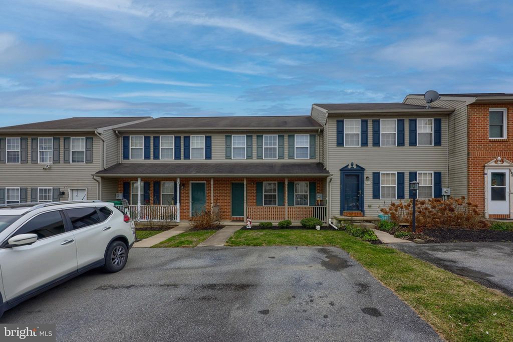 Photo of 191 Heatherwood Drive, Ephrata, PA 17522 (MLS # PALA2046302)