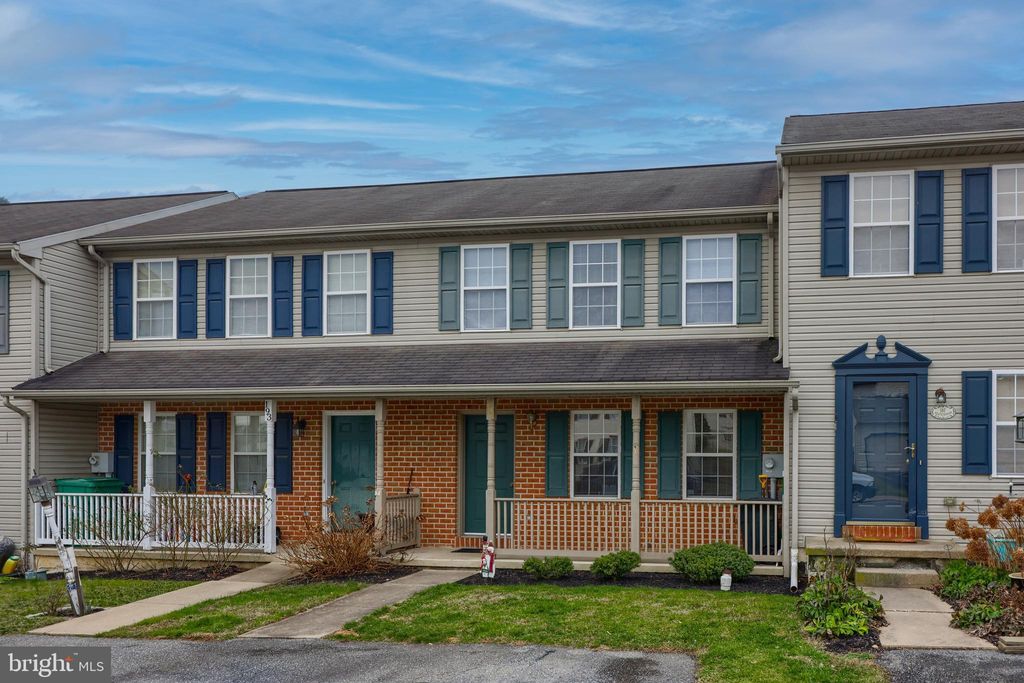 Photo of 191 Heatherwood Drive, Ephrata, PA 17522 (MLS # PALA2046302)