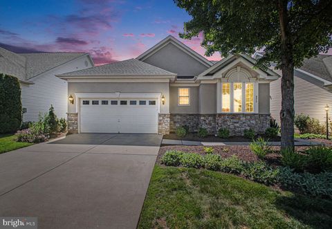 Photo of 6840 Tred Avon Place, GAINESVILLE, VA 20155 (MLS # VAPW2119968)