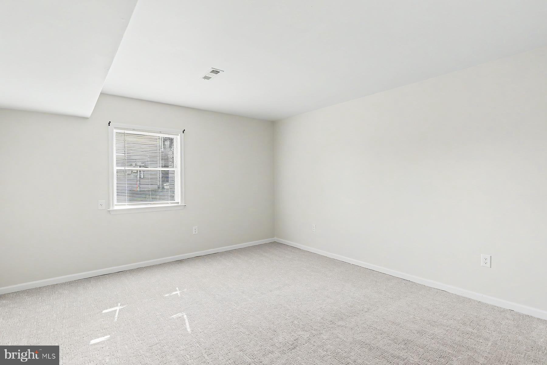 LINCOLN GARDENS - Residential