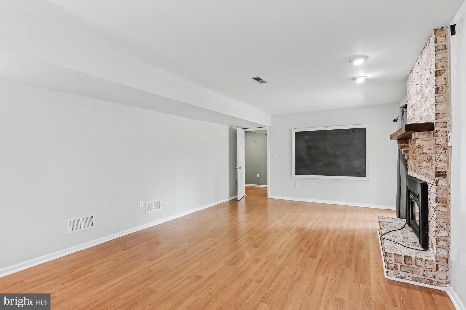 LINCOLN GARDENS - Residential