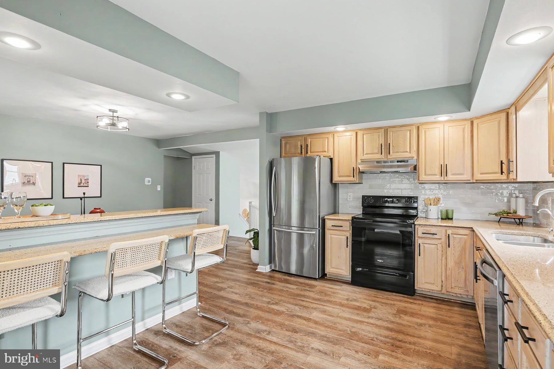 LINCOLN GARDENS - Residential