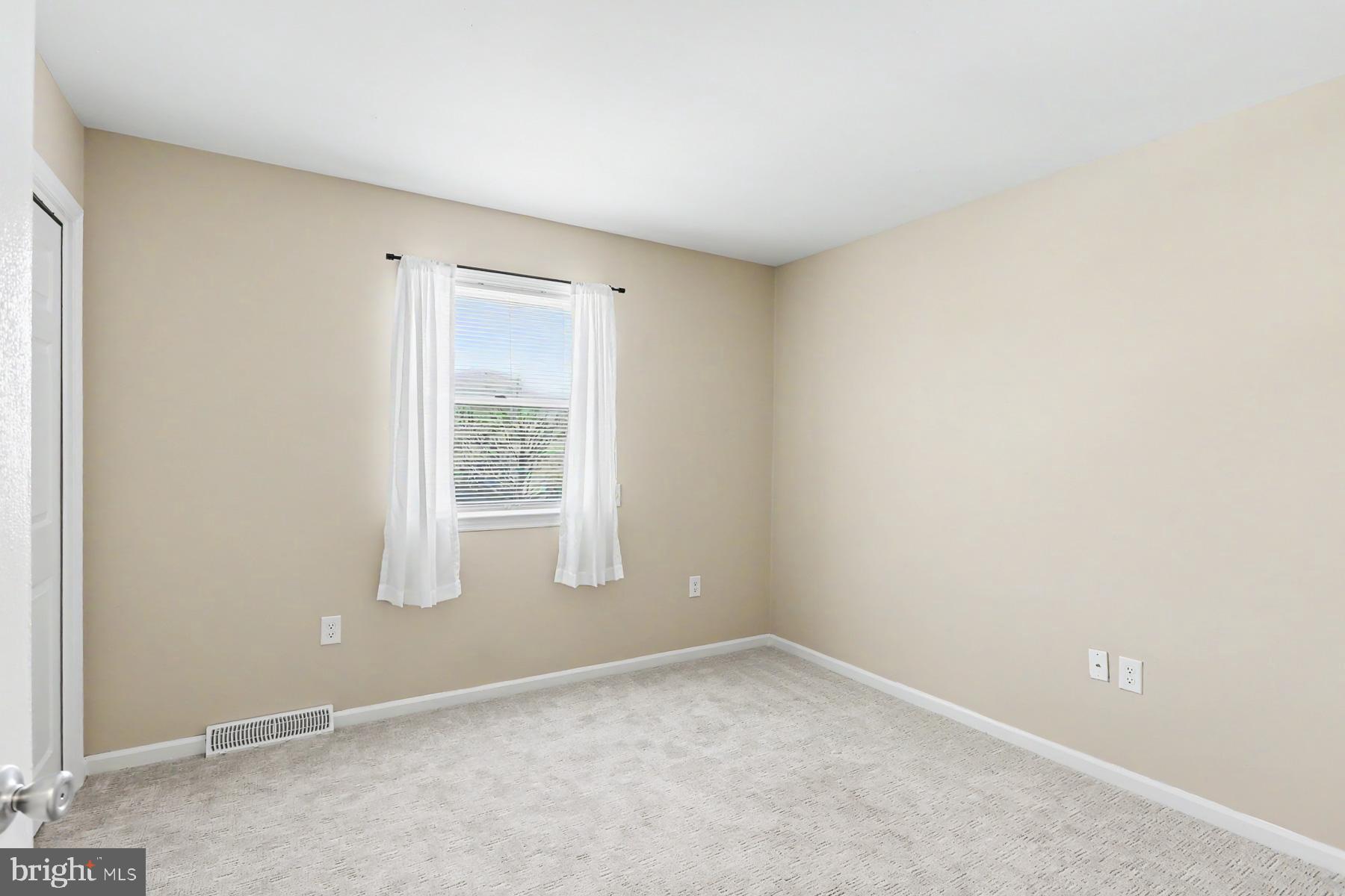 LINCOLN GARDENS - Residential